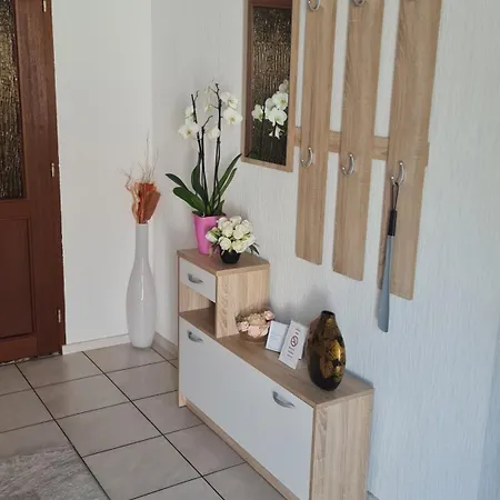 Moderne, Ruhige Ferienwohnung! Hennef (Sieg)
