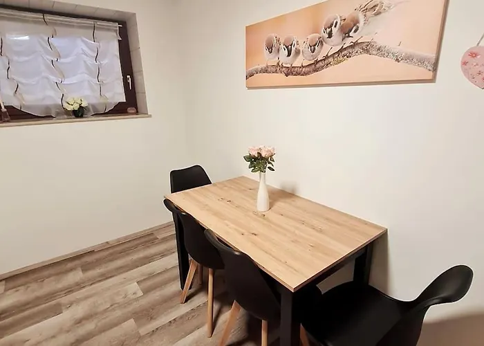 Moderne, Ruhige Ferienwohnung! Apartment *